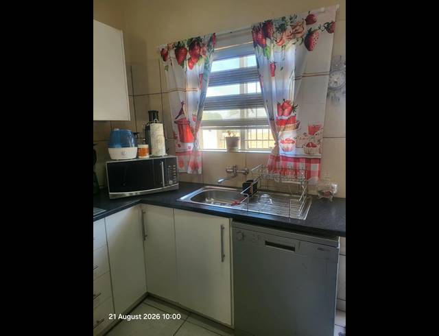 1 BEDROOM FLAT FOR SALE IN SELECTION PARK